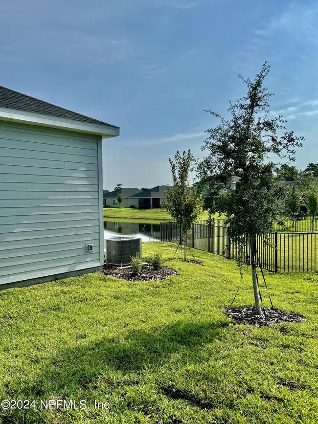 Building Photo - 9598 Giada Dr