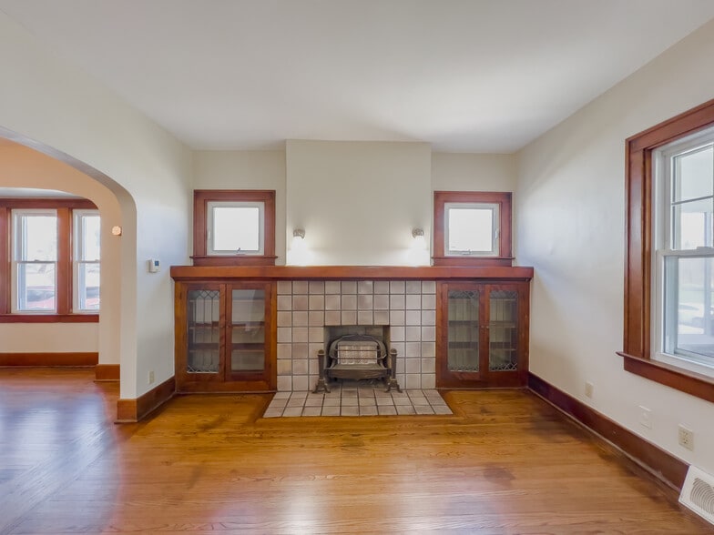 Building Photo - 464 Shasta Dr