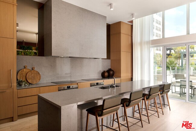 Building Photo - 230 W Olympic Blvd