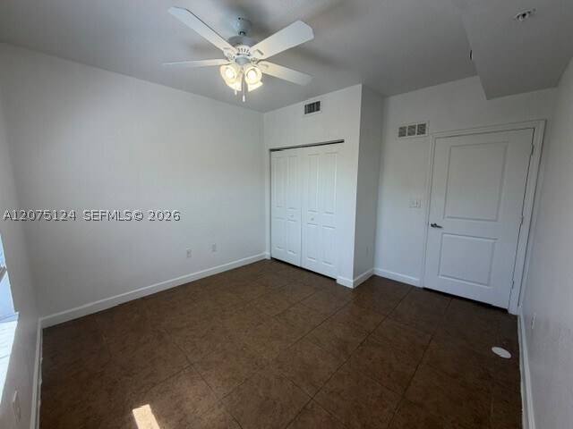 Building Photo - 2210 Hammock Square Dr