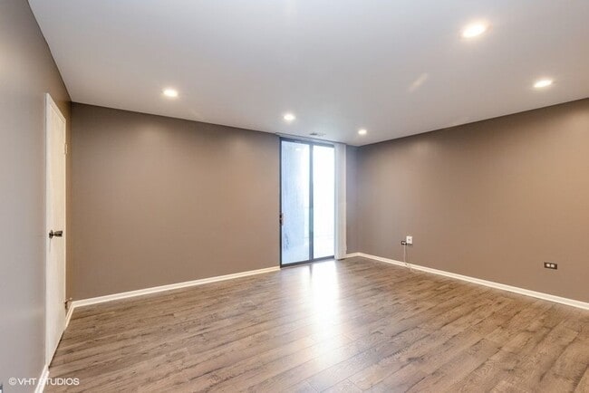 Building Photo - 125 Acacia Cir