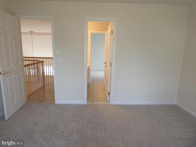 Building Photo - 6422 Lake Meadow Dr