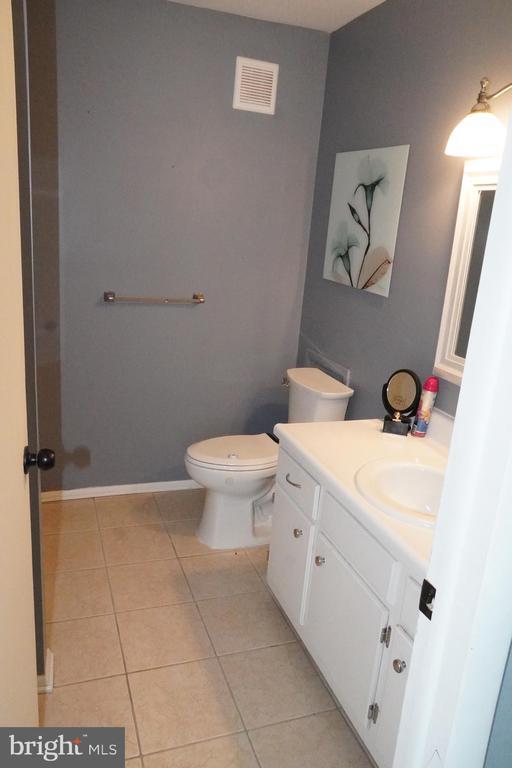 Building Photo - 704 The Woods