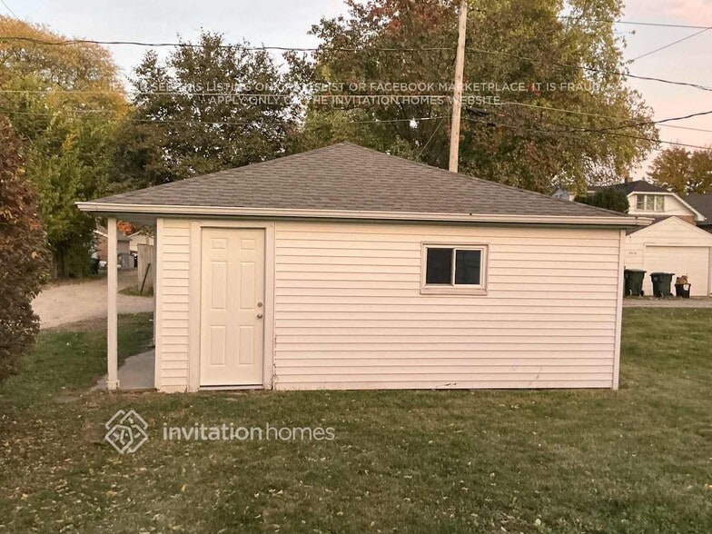 Building Photo - 3615 Cleveland Ave