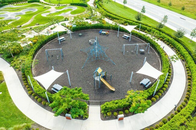 Building Photo - 14971 RedCove Pl