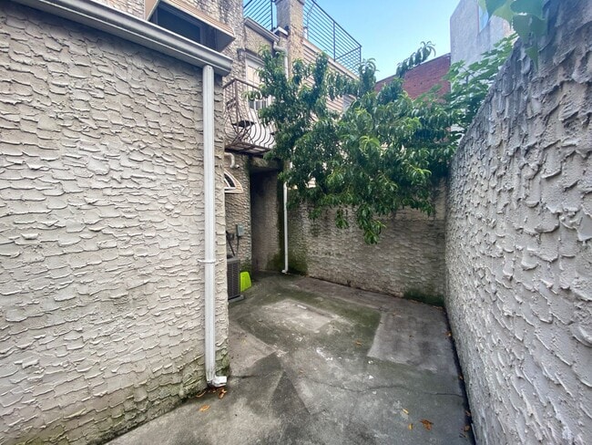 Building Photo - 1338 Passyunk Ave