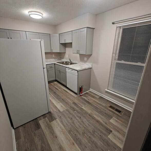 Building Photo - 4001 Lara Ln