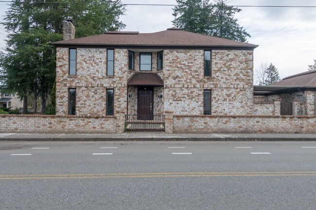 Primary Photo - 1639 9th Ave SW