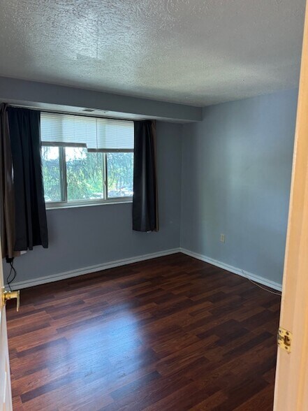 Building Photo - 27512 Evergreen Run