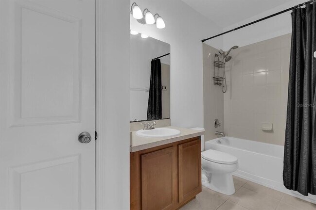 Building Photo - 4210 Windsor Lake Cir