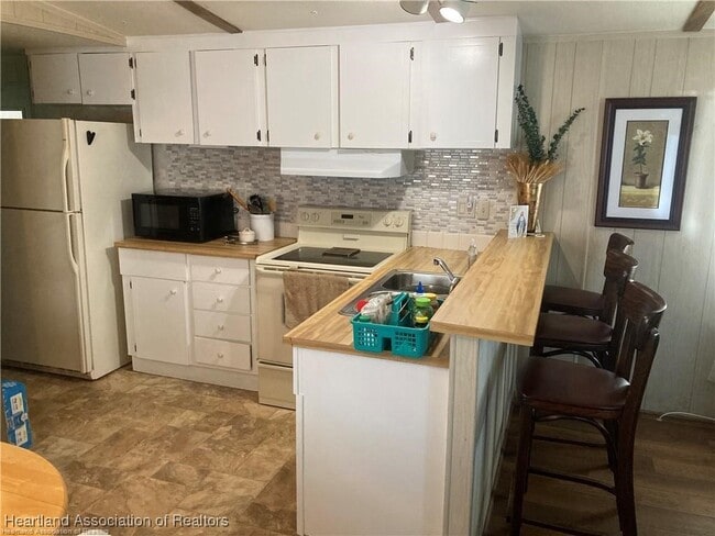 Building Photo - 1420 Whisper Cir