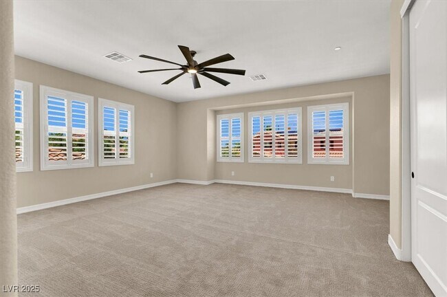 Building Photo - 74 Contrada Fiore Dr