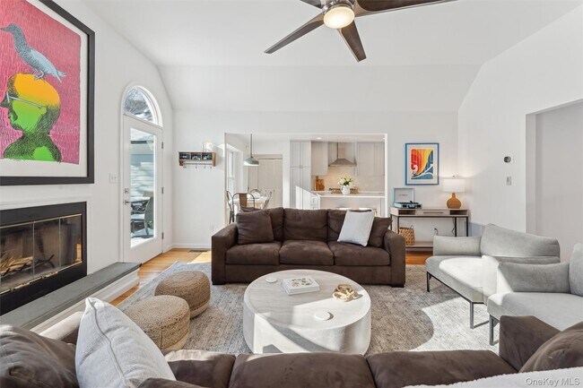 Building Photo - 14 Hildreth Rd S