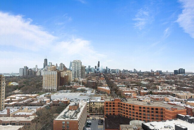 Building Photo - 345 W Fullerton Pkwy