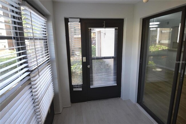 Building Photo - 3399 Mermoor Dr