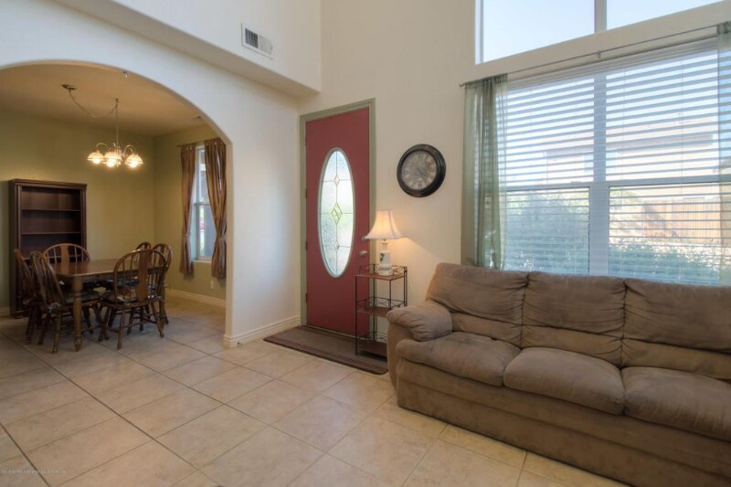 Building Photo - 1504 E Helen Way