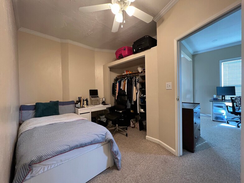 Building Photo - 2530 College Ave