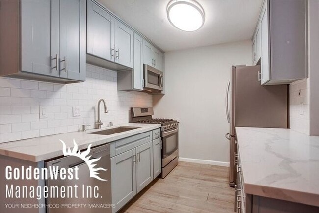 Building Photo - Upgraded 1Bdm 1Ba Condo in Beautiful Del Mar