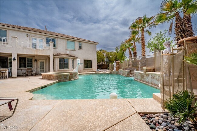 Building Photo - 10725 Bernini Dr