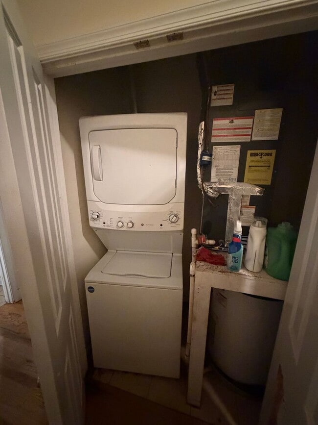 Building Photo - 1009 N 25th St