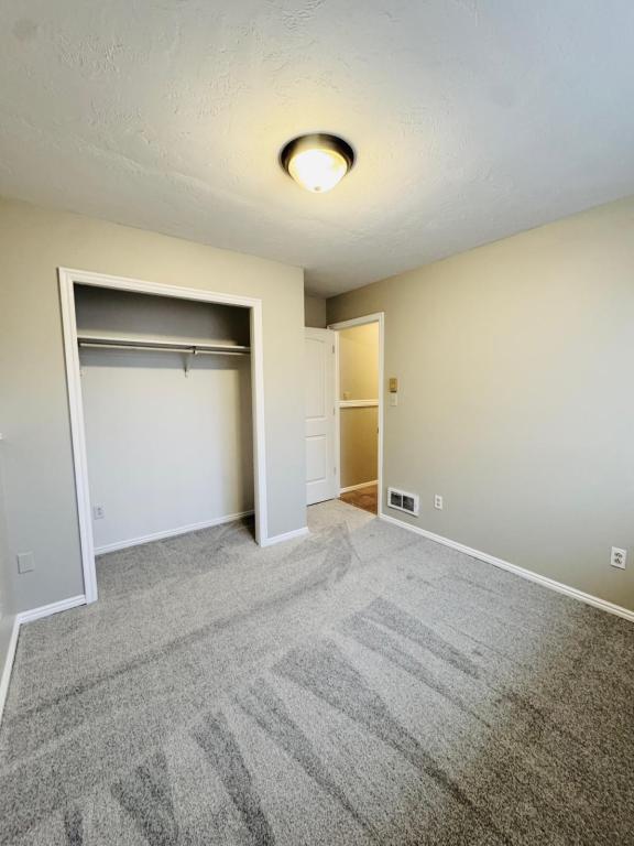 Building Photo - 2986 Newman Dr