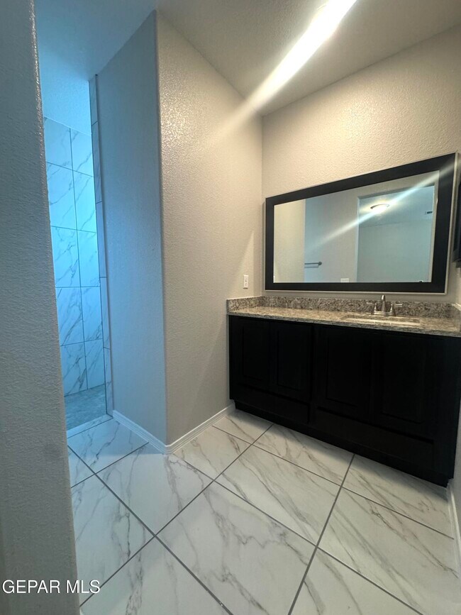 Building Photo - 15129 Resolve Dr