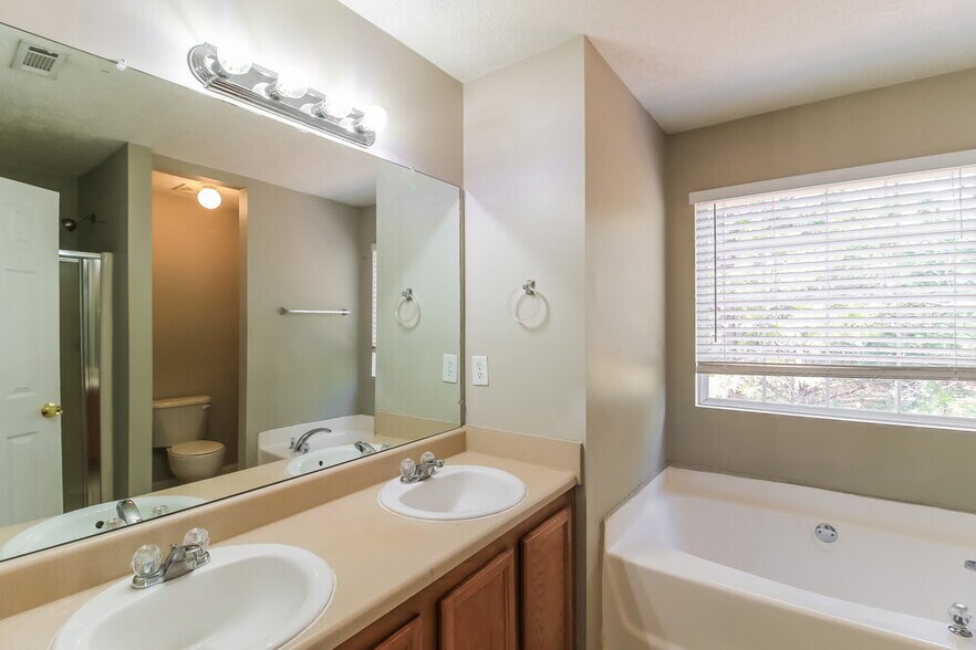 Building Photo - 130 Chandler Fields Dr