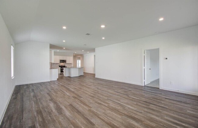 Building Photo - 1010 Desert Willow Dr