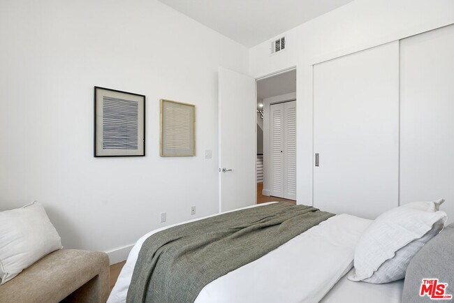 Building Photo - 4095 Sawtelle Blvd