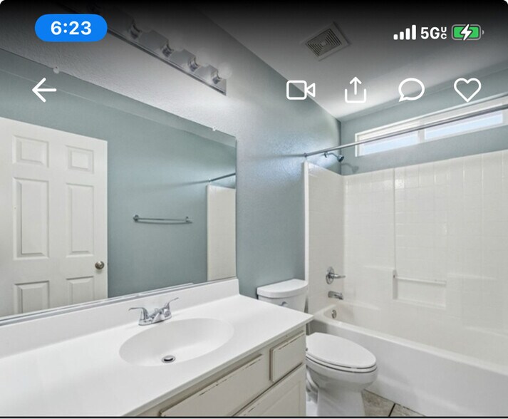 Building Photo - 38387 Chestnut Cir