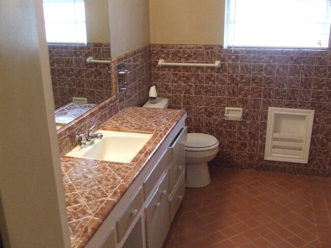 Building Photo - Wedgwood Wonder