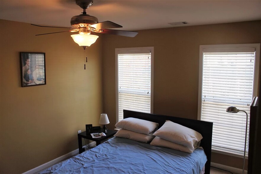 Building Photo - 4691 Wehunt Commons Dr