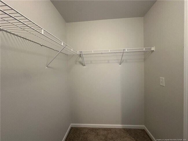 Building Photo - 910 Sapphire Stone Ln