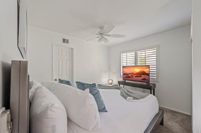 Building Photo - 27813 Firebrand Dr