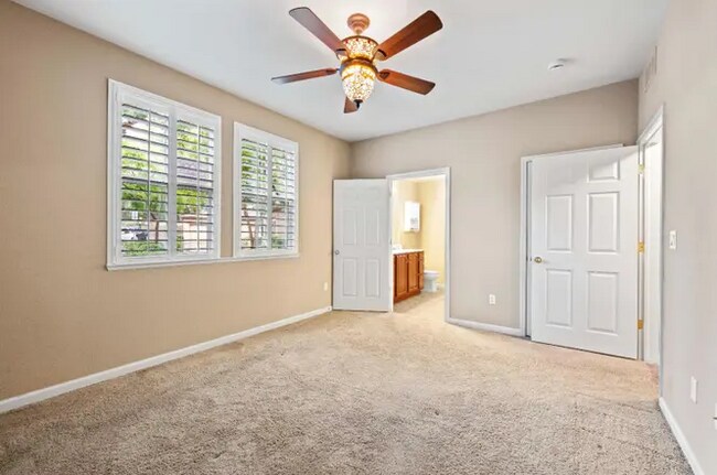 Building Photo - Rocklin