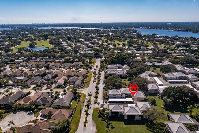 Building Photo - 6 Concourse Dr