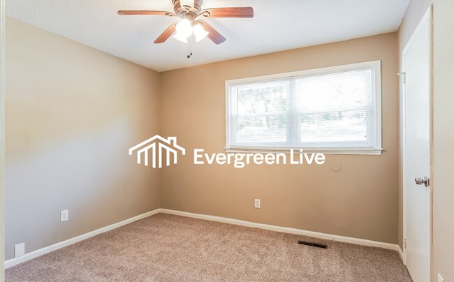 Building Photo - 872 Burning-Tree Trail