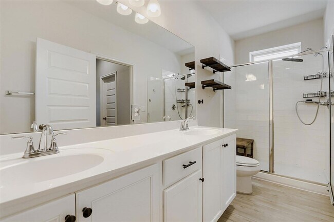 Building Photo - 8306 Mandela Bend