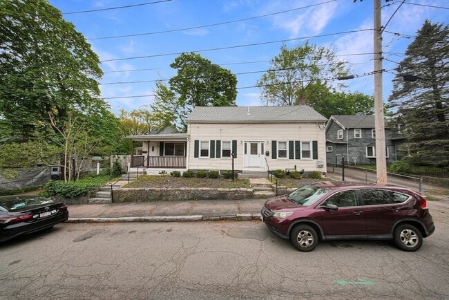 Building Photo - 39 Cross St
