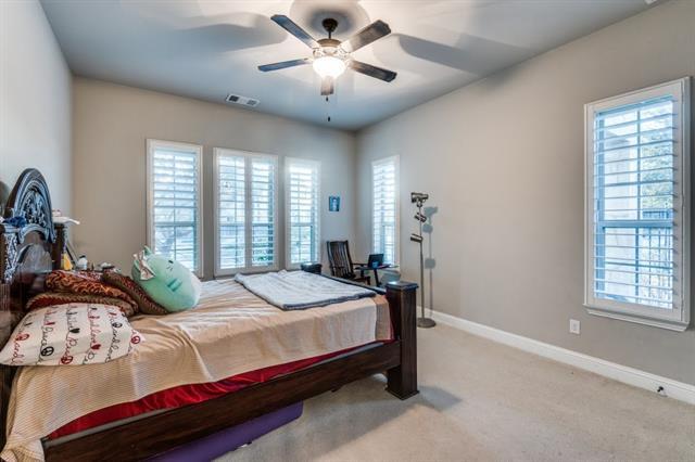 Building Photo - 630 Bridge St