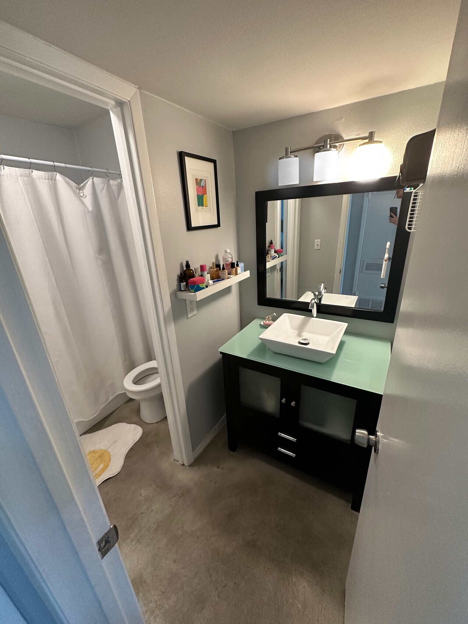 Bath - 1202 Newning Ave