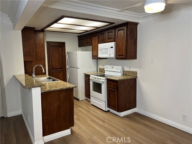 Building Photo - 3535 Banbury Dr