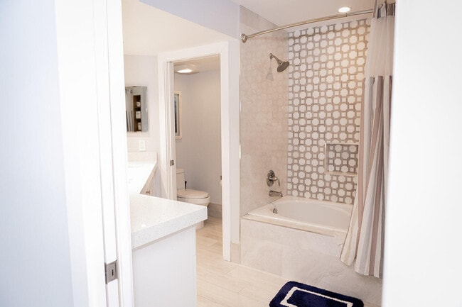 Building Photo - 5700 Coach House Cir