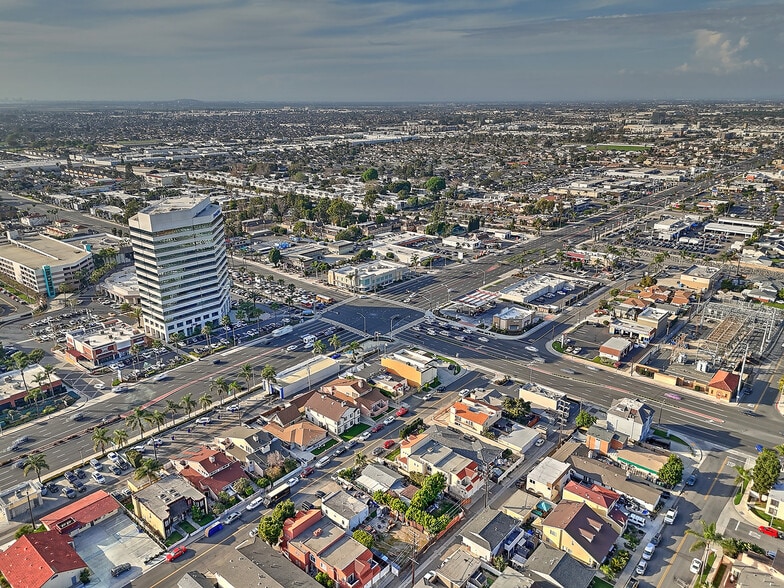 Building Photo - 17054 A Ln