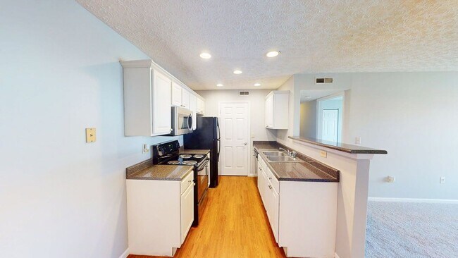 Building Photo - 5586 Cypress Chase