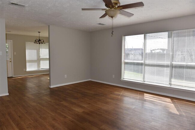 Building Photo - Glenmeadow Drive, Stafford, TX 77477 - 4 BR 2.5 BA single-family home
