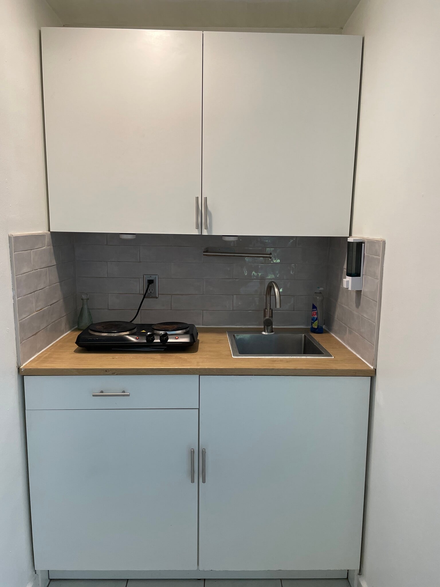 Building Photo - 1736 SW 12th St