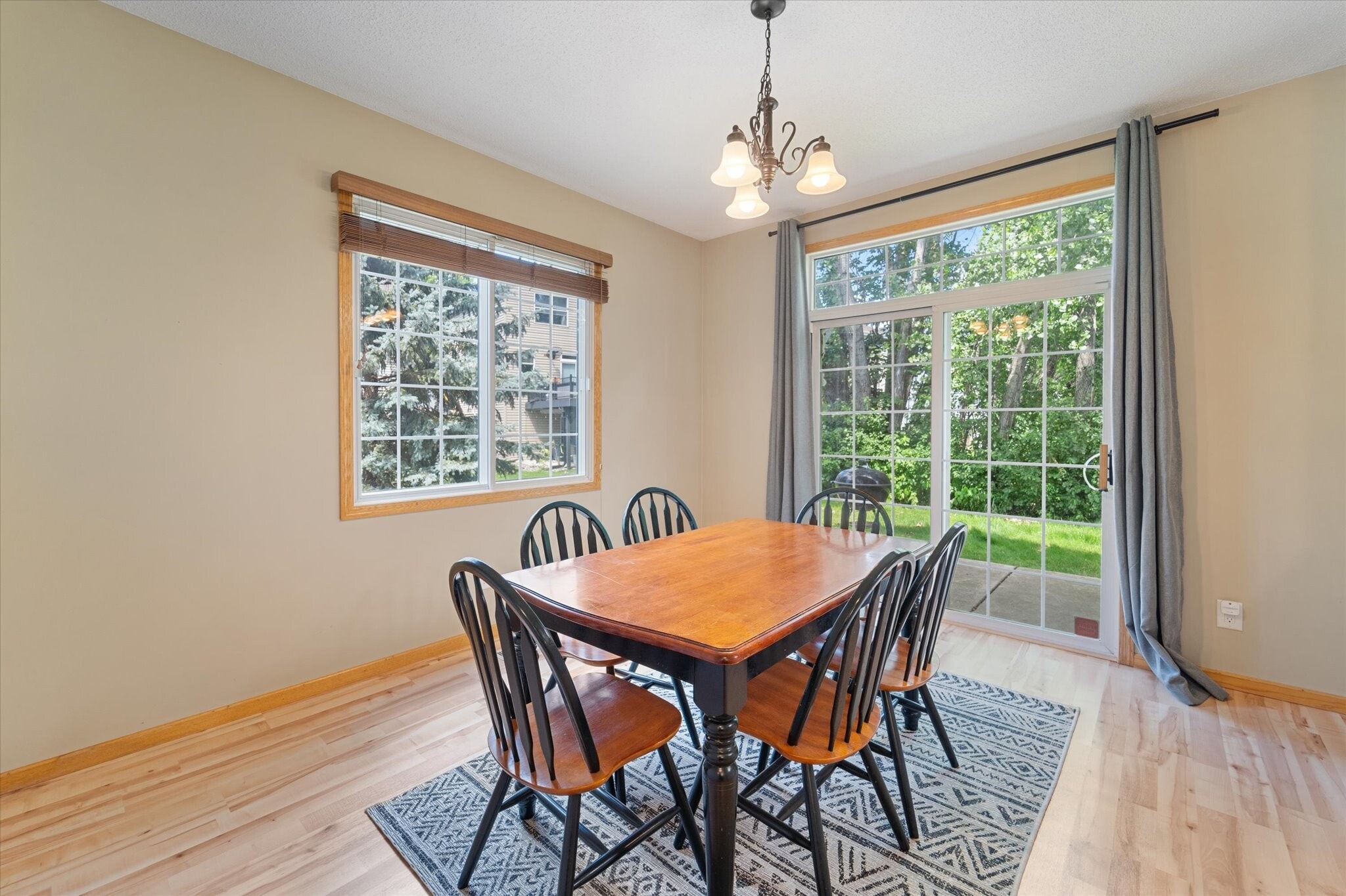 Dining room - Walkout to back yard - 9092 Merrimac Ln N