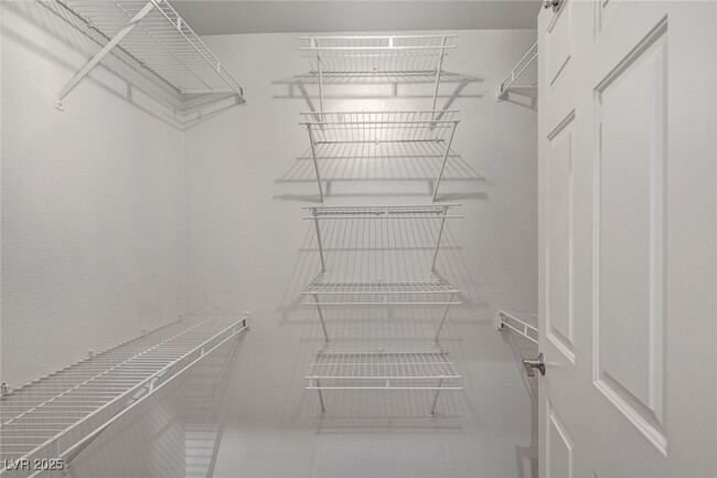 Building Photo - 75 N Valle Verde Dr