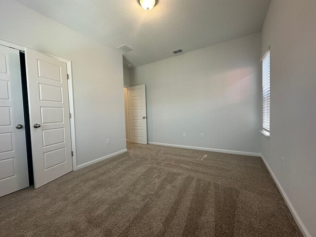 Building Photo - BRAND NEW HOME!